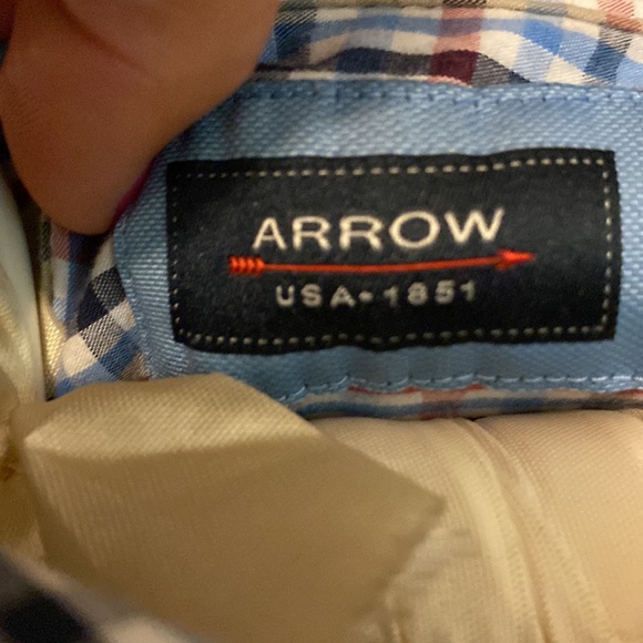 Plaid button down 👔 - Picture 6 of 8